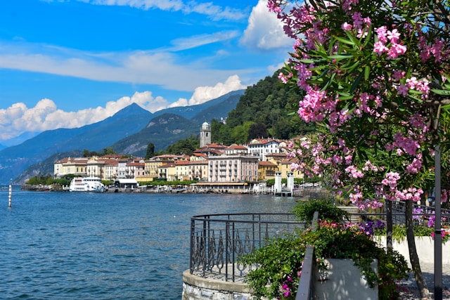 lac de côme en italie