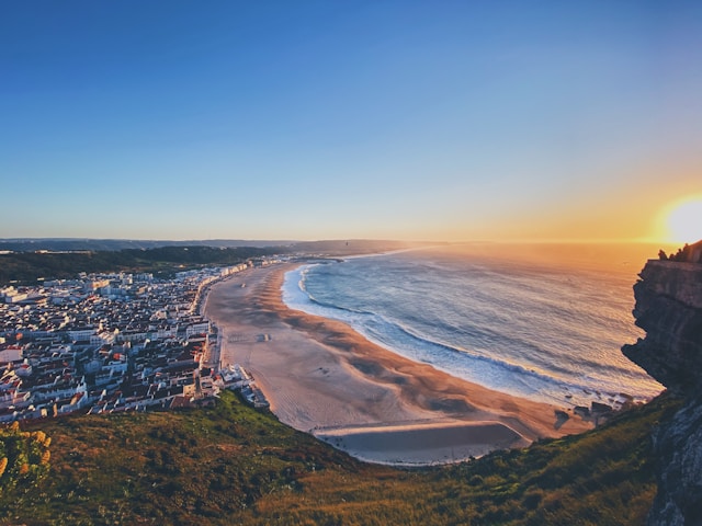 plage de nazaré au portugal