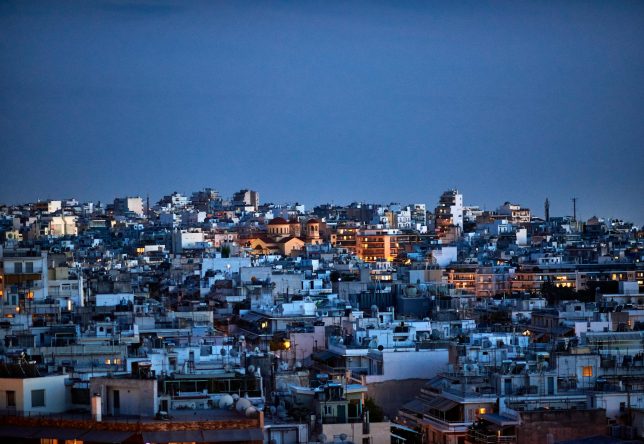 vue sur athenes la capitale grecque de nuit