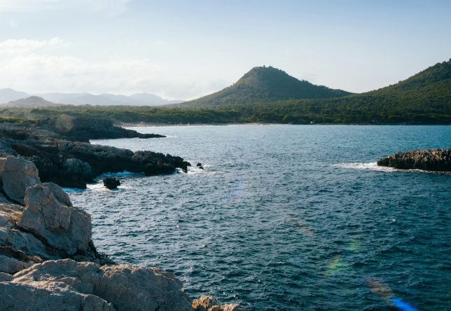 Vue sur l'île de Majorque depuis la côte
